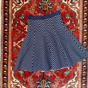 Carmen Marc Valvo Chevron Thick Knit Flared Mini Skirt